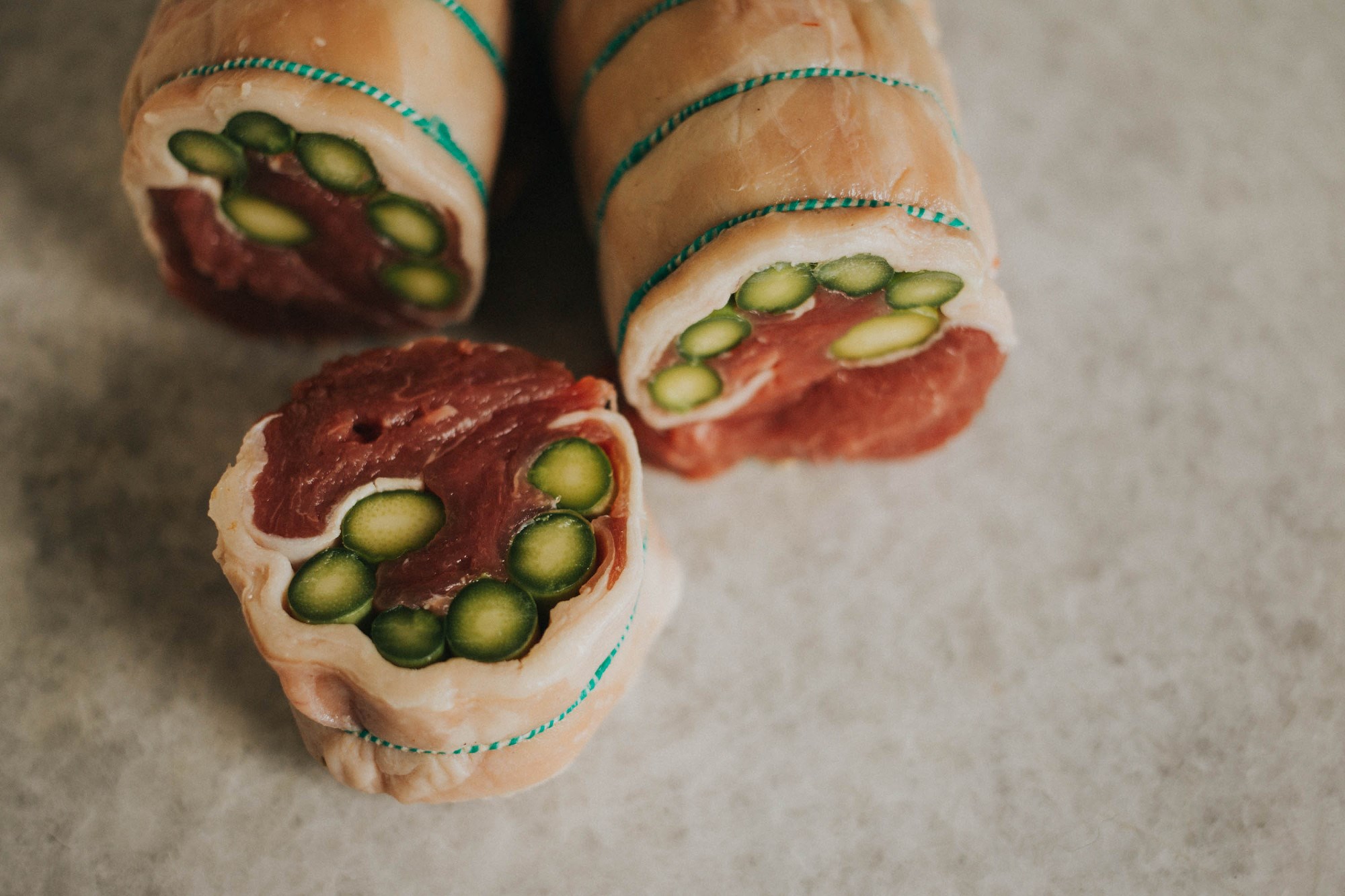 Rolled Loin of Lamb with Asparagus (Individual Steaks)