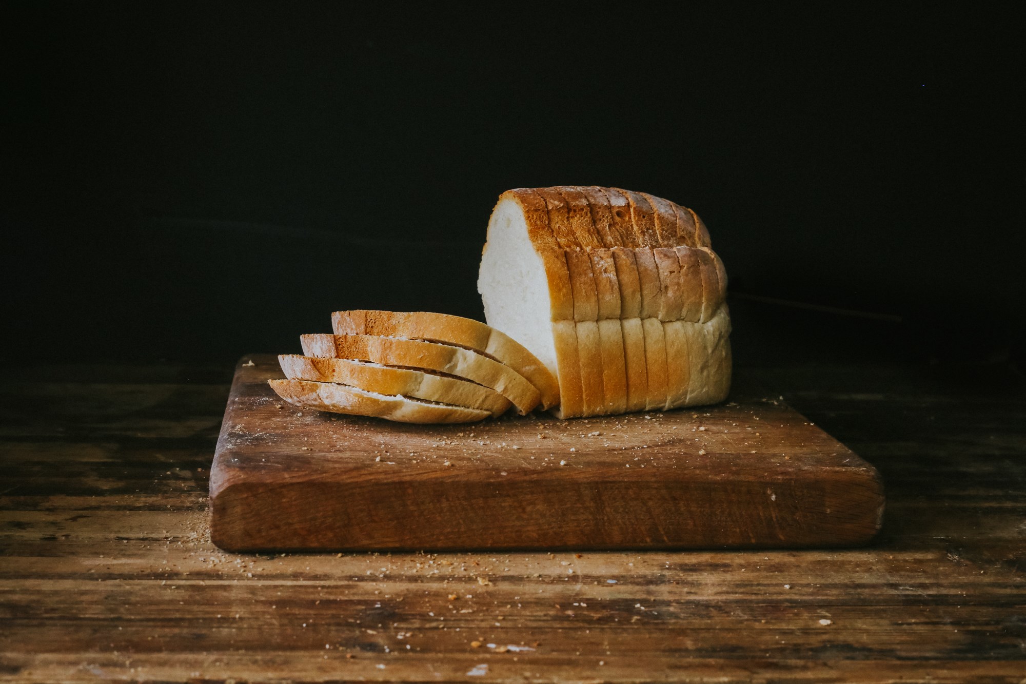 Small White Farmhouse Sliced Loaf