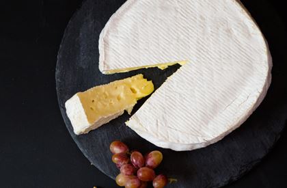 Sharpham Brie (Whole Cheese)