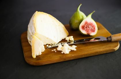 Sharpham rustic original cheese