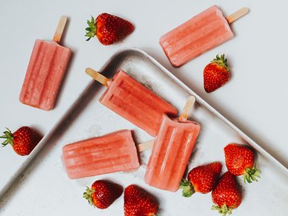 Strawberry Smoothie Ice Lollies Recipe image
